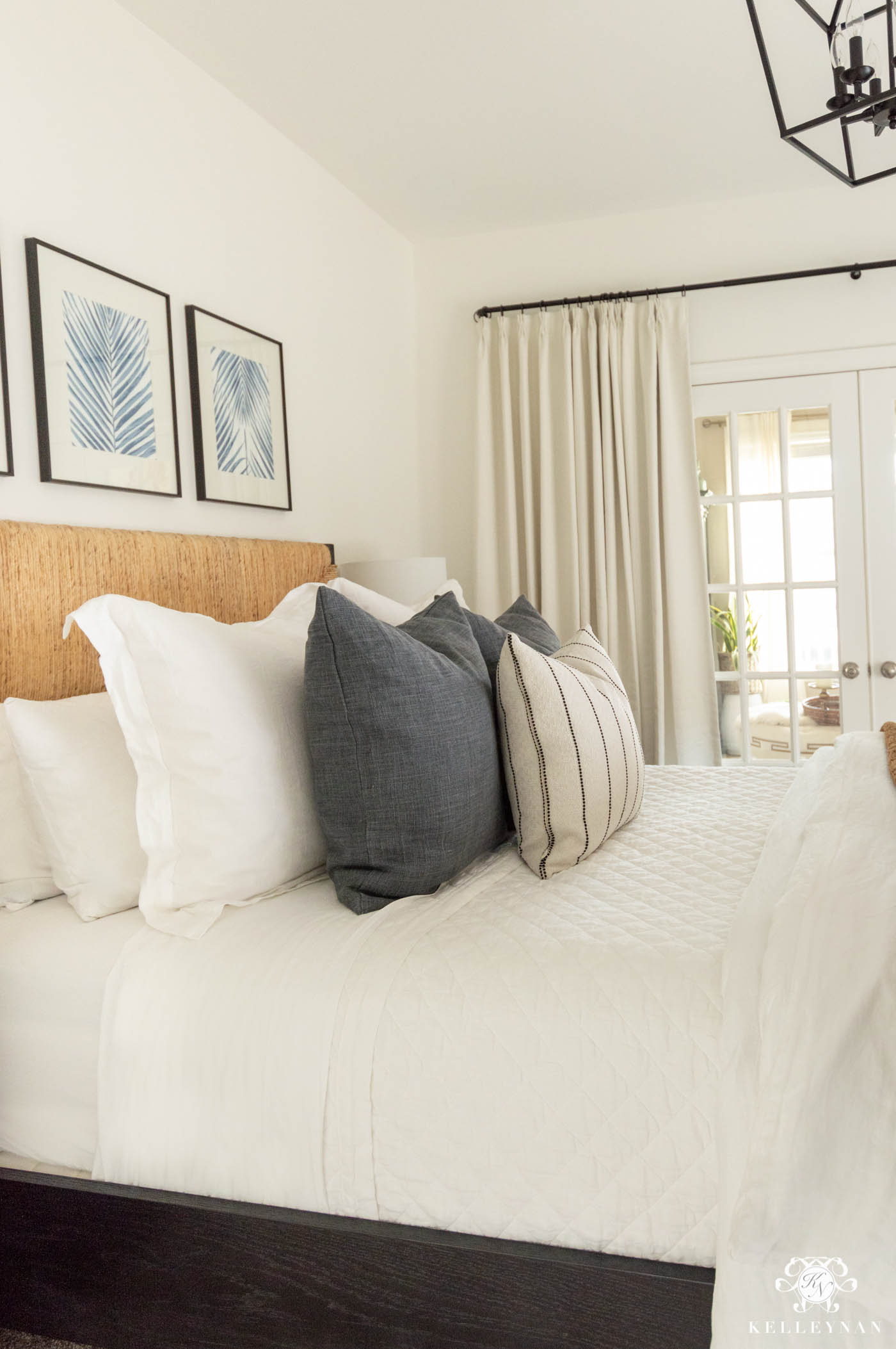 8 Guest Bedroom Essentials and Luxuries Your Company Will Thank You For -  Kelley Nan