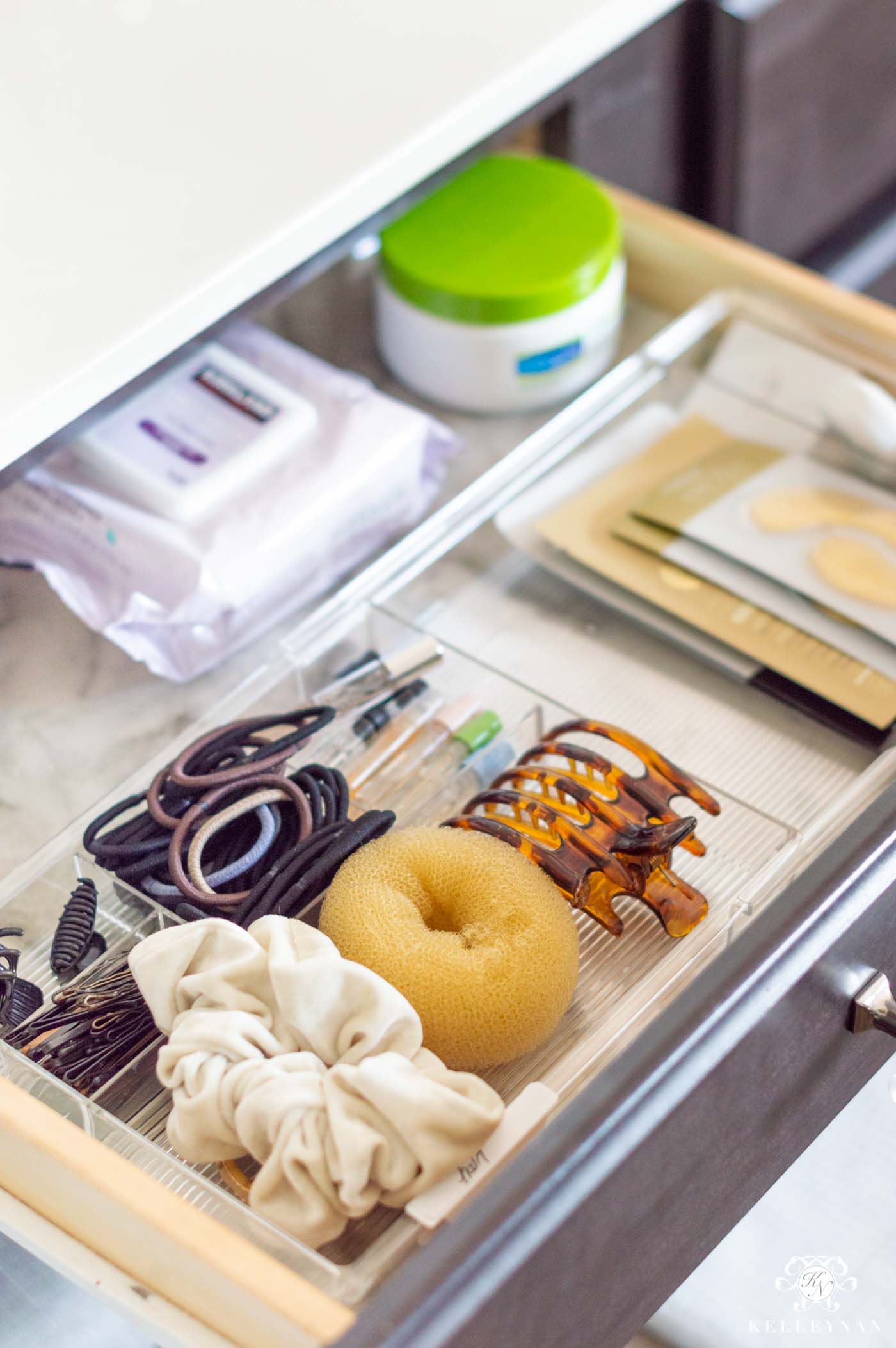 Bathroom Drawer Organization 