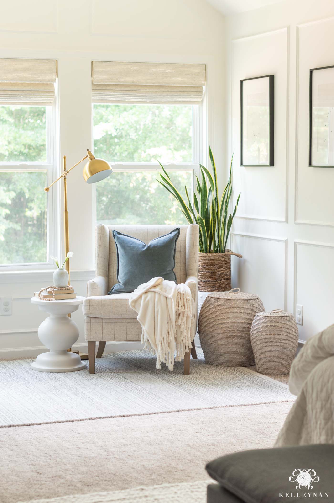 Bedroom Sitting Area Corner Chair 