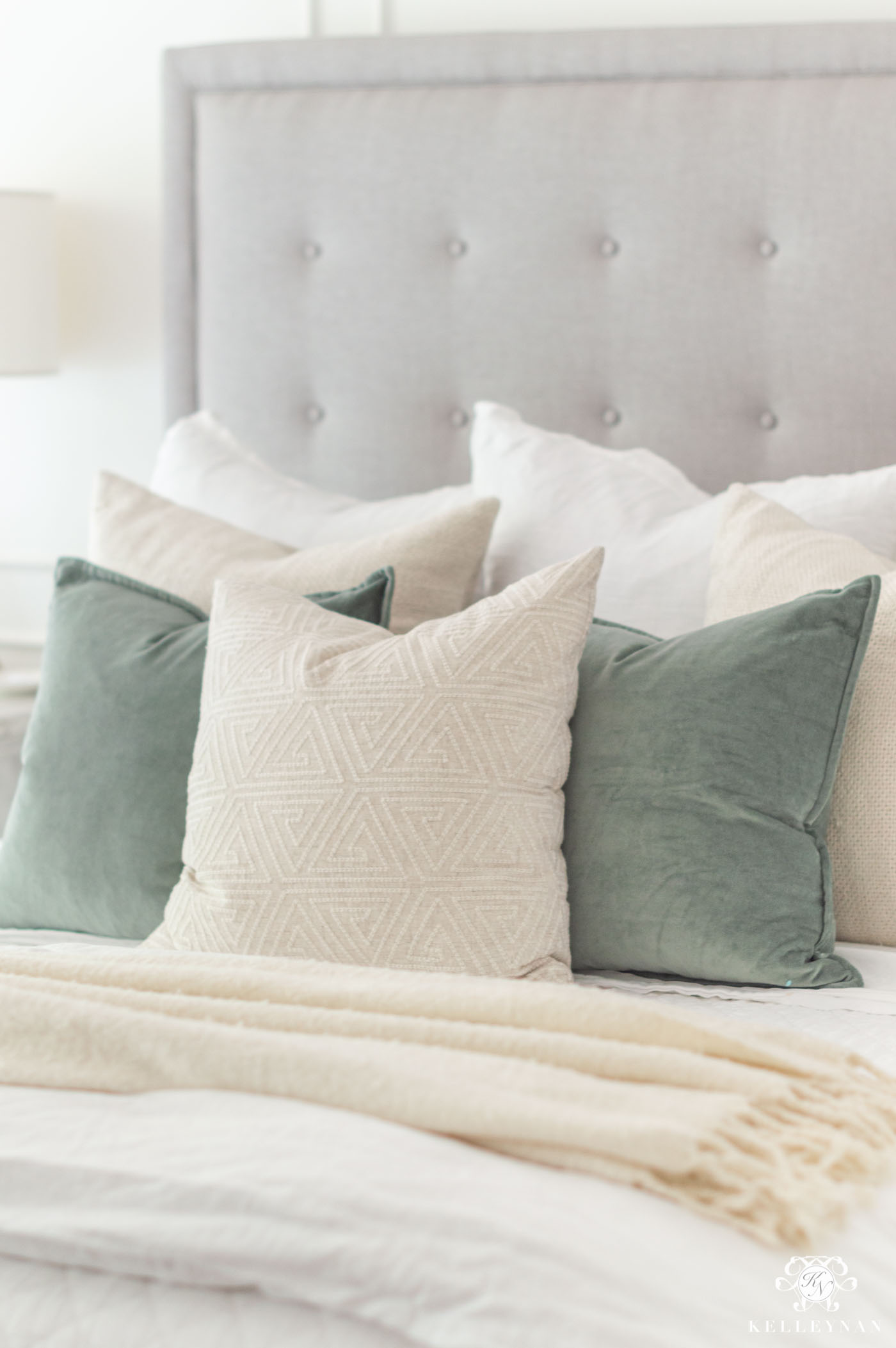 King Bed Pillow Arrangement