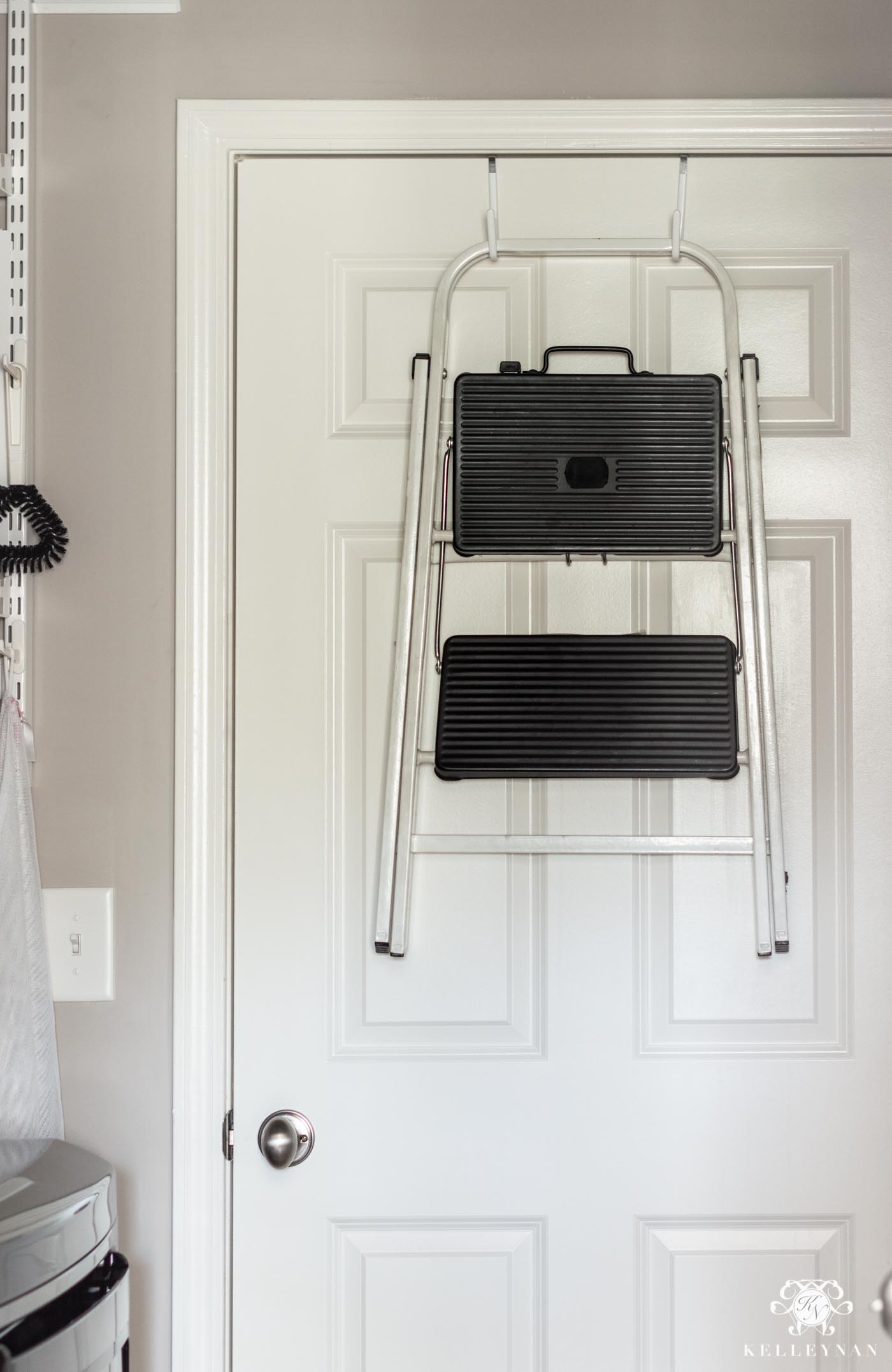 The Best Organizers And Storage Systems That You Can Hang On Doors