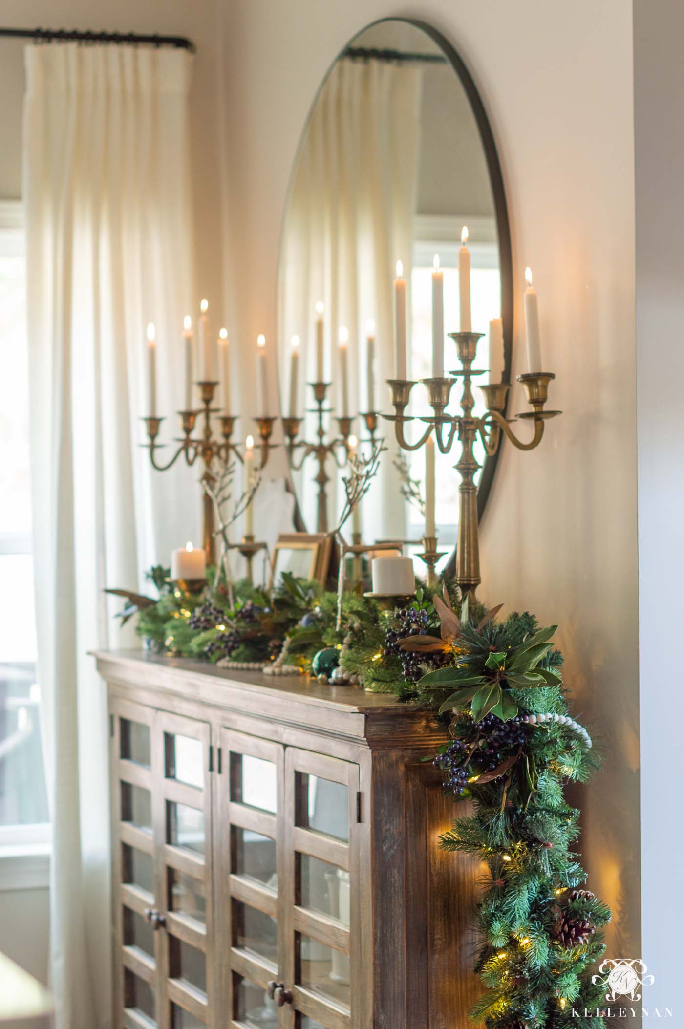 Breakfast Nook Greenery Christmas Decor