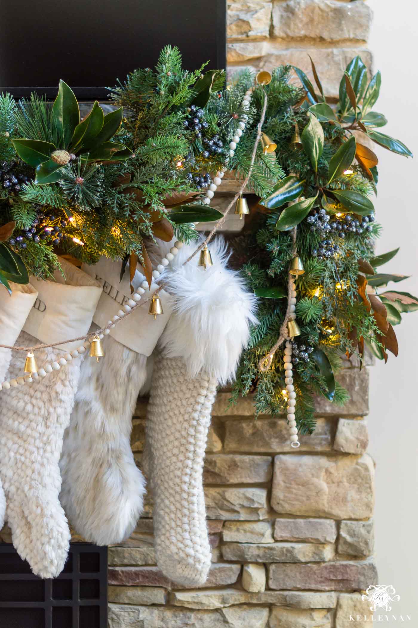 Ideas for Decorating Your Christmas Garland