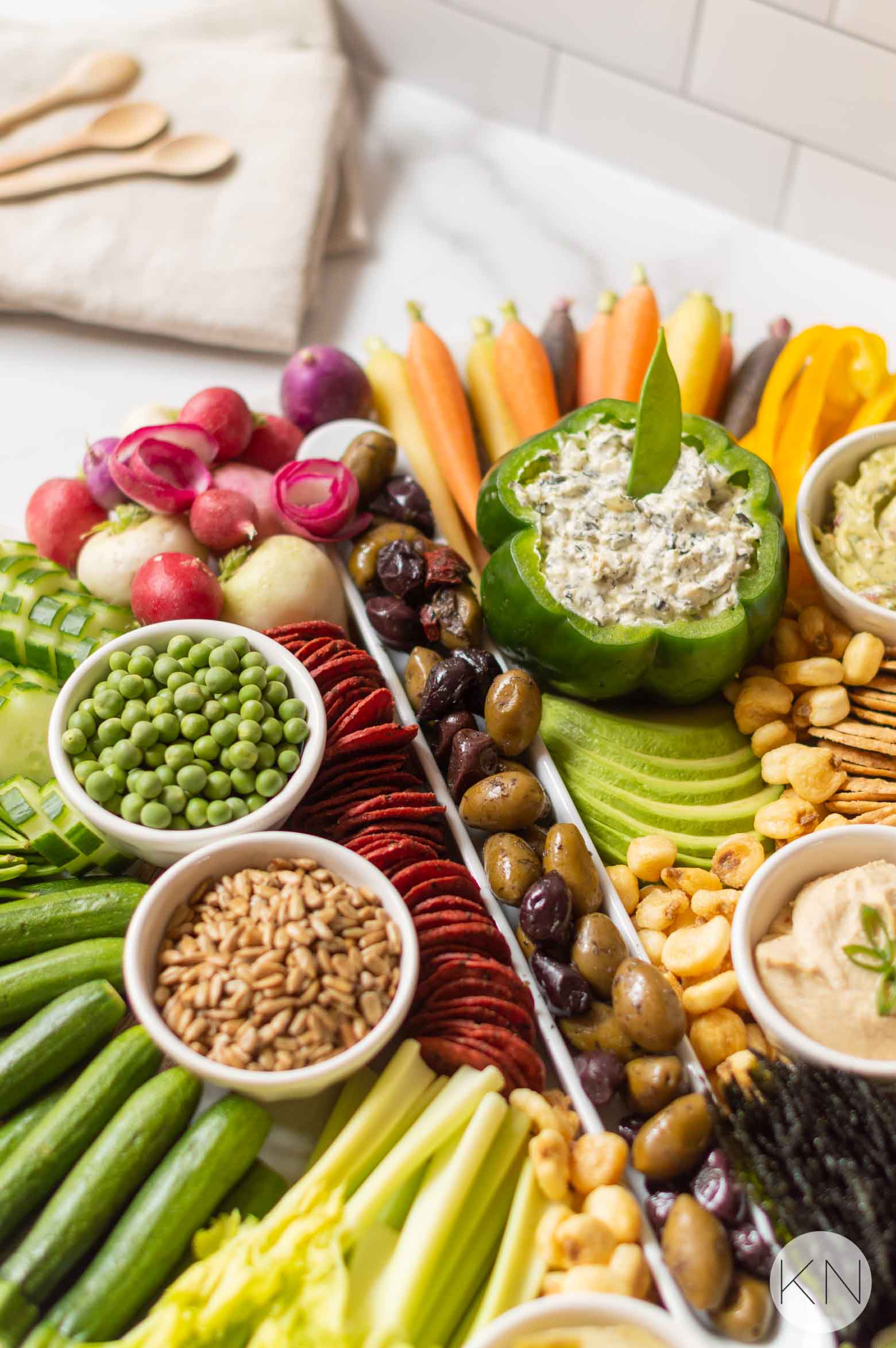 vegetable tray arrangement