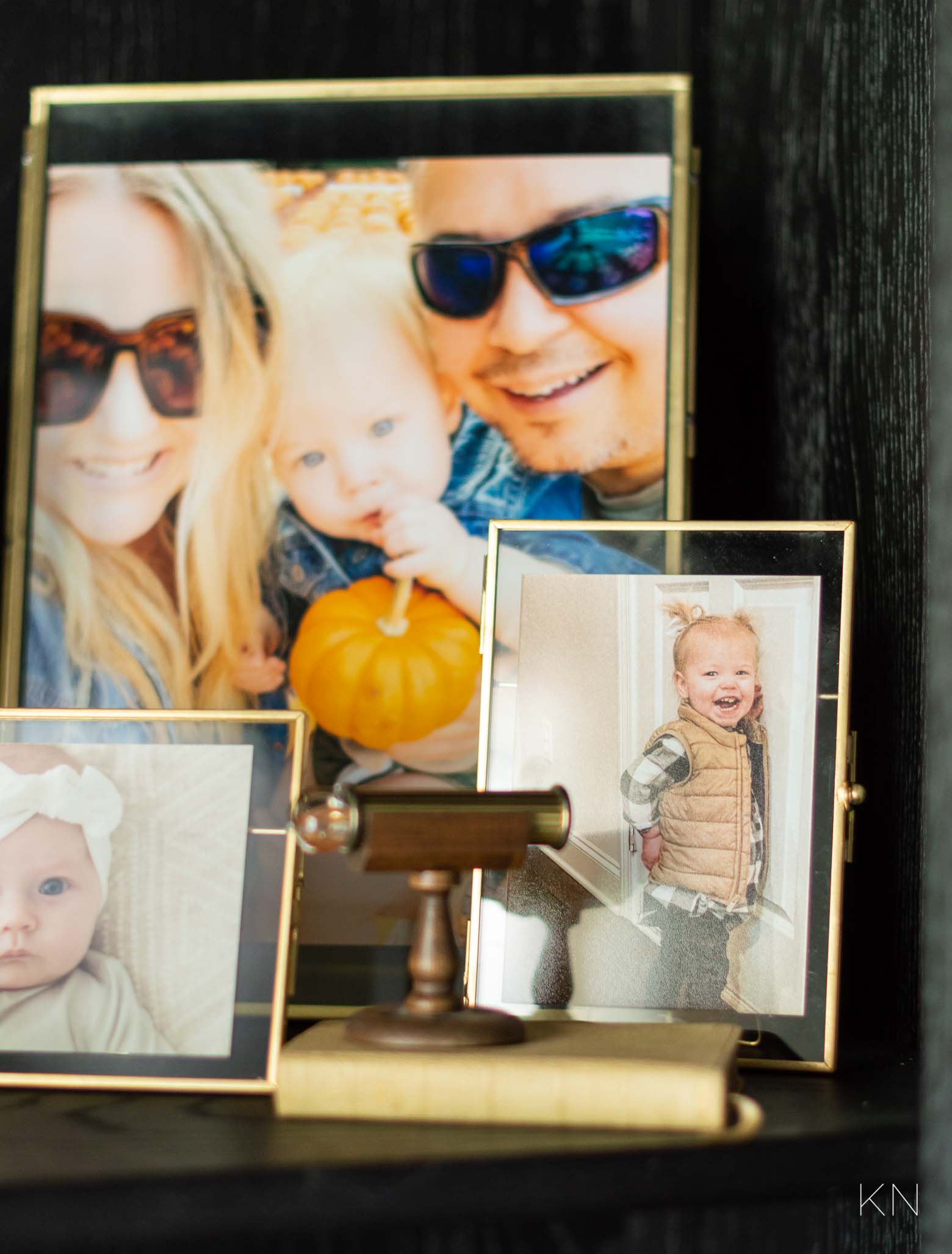 How to Display Old Family Heirlooms with New Design in Home Decor