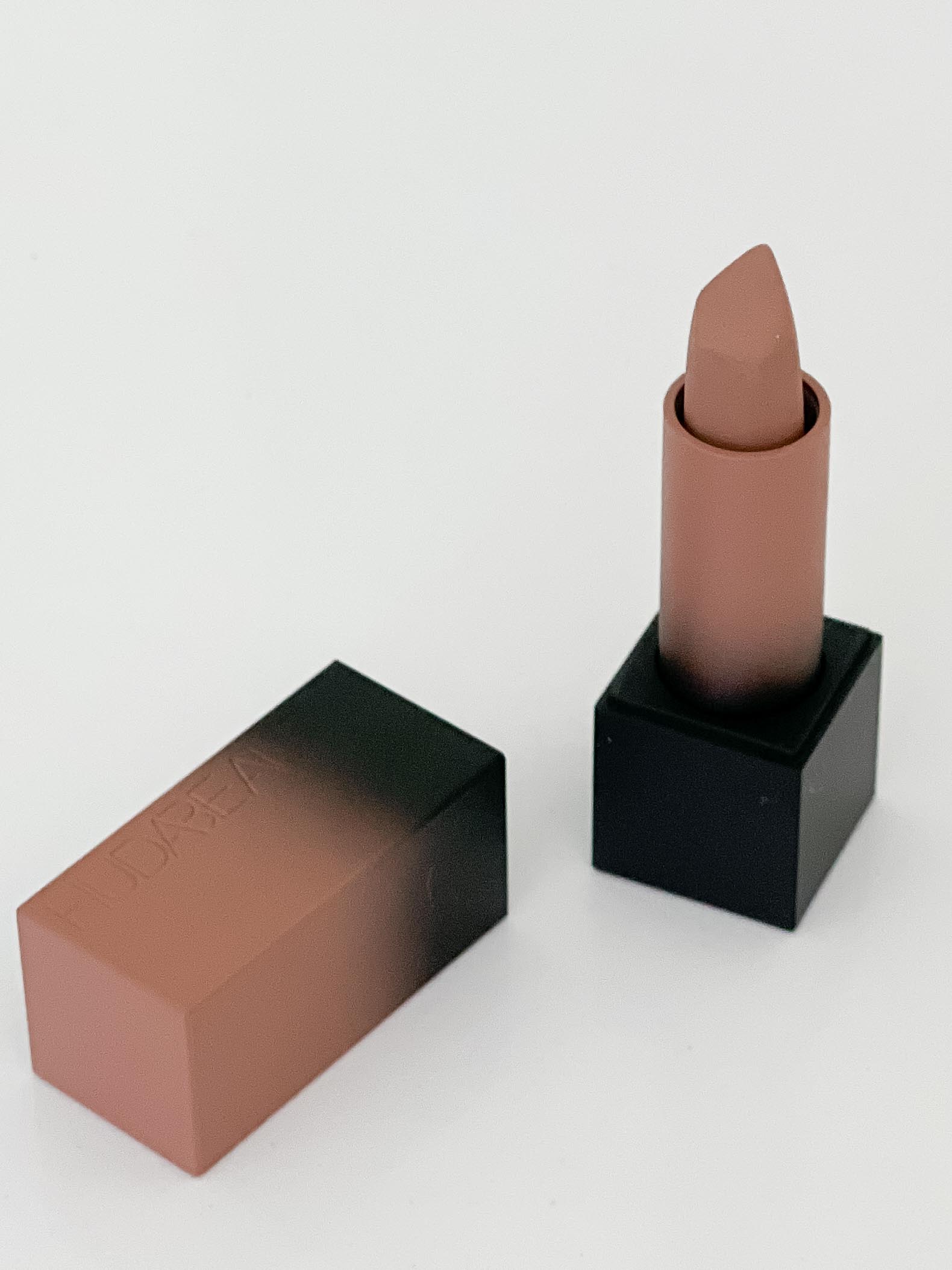 Best Nude Lipstick: Huda Beauty Lipstick in Staycation