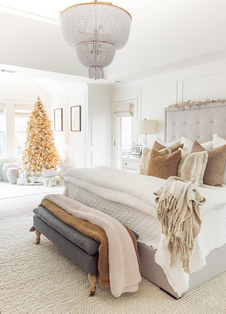 2021 Christmas Home Tour -- Cozy Bedroom Decor
