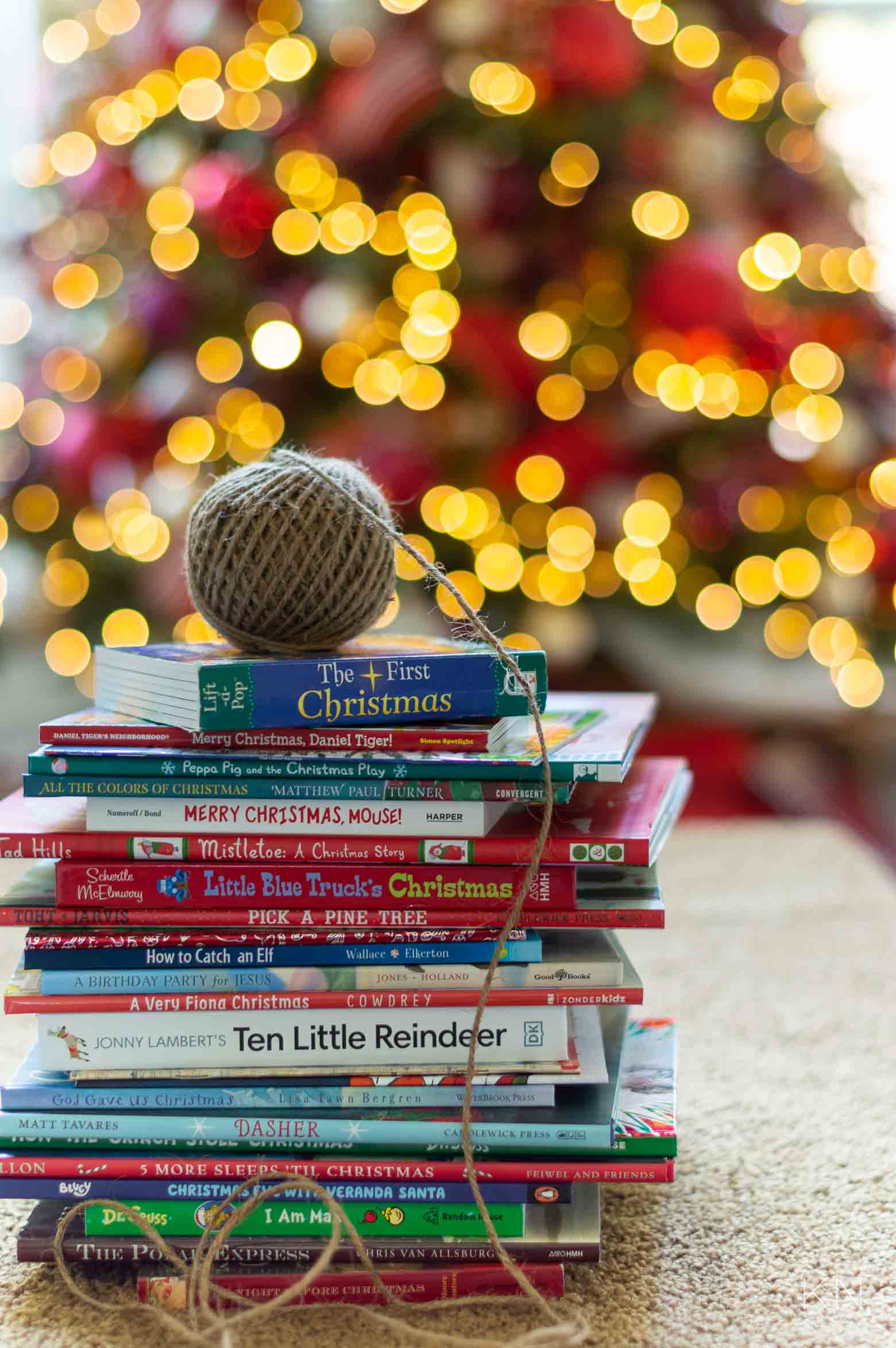 Favorite Christmas Books for Kids (+ a Christmas Book Advent "Calendar" Tradition)