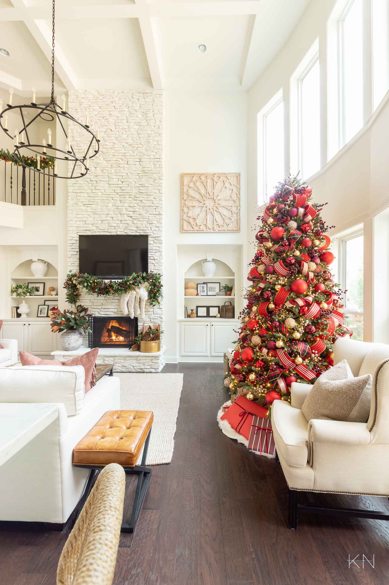 White Living Room with Red and Gold Christmas Tree Decorated for Christmas -- 2021 Christmas Home Tour
