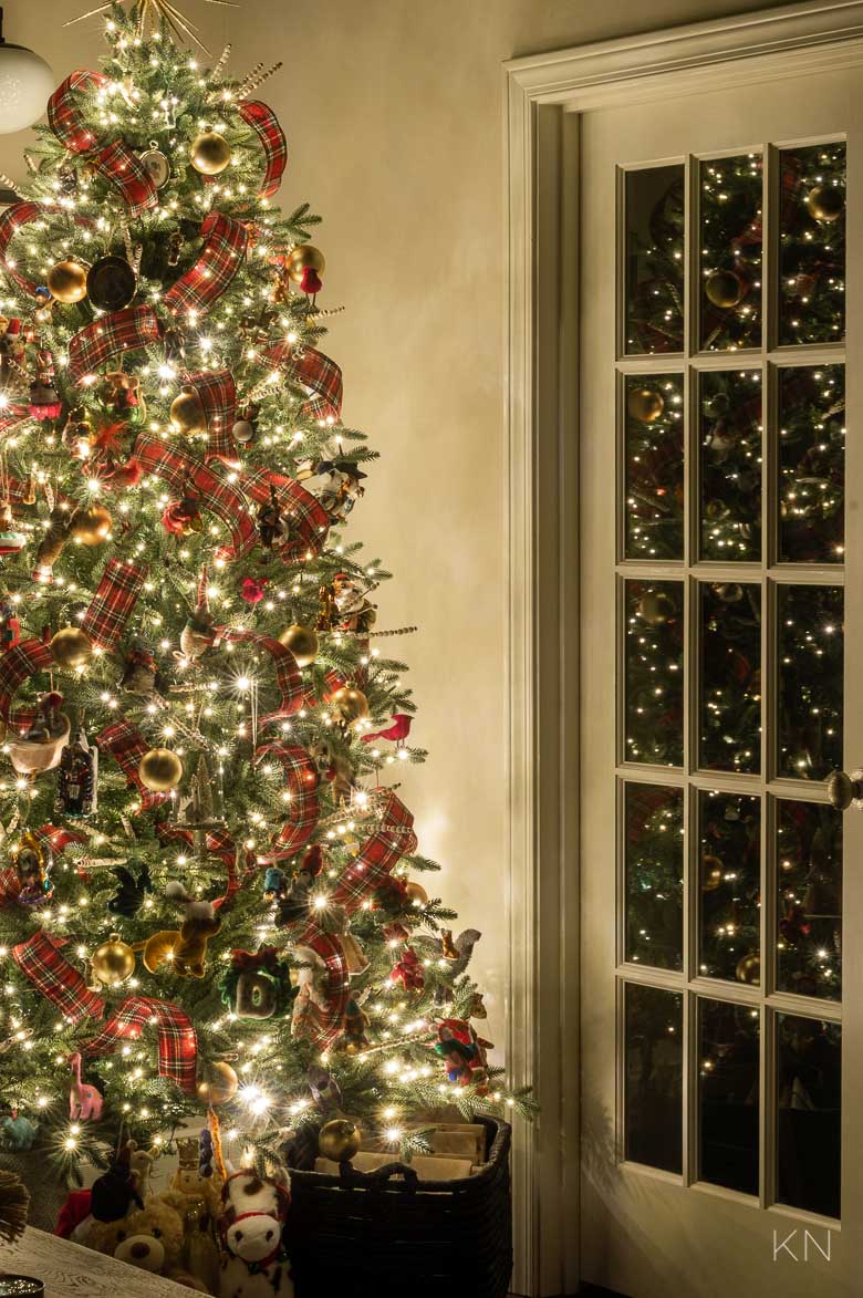 Tips for Decorating an Eclectic Family Tree