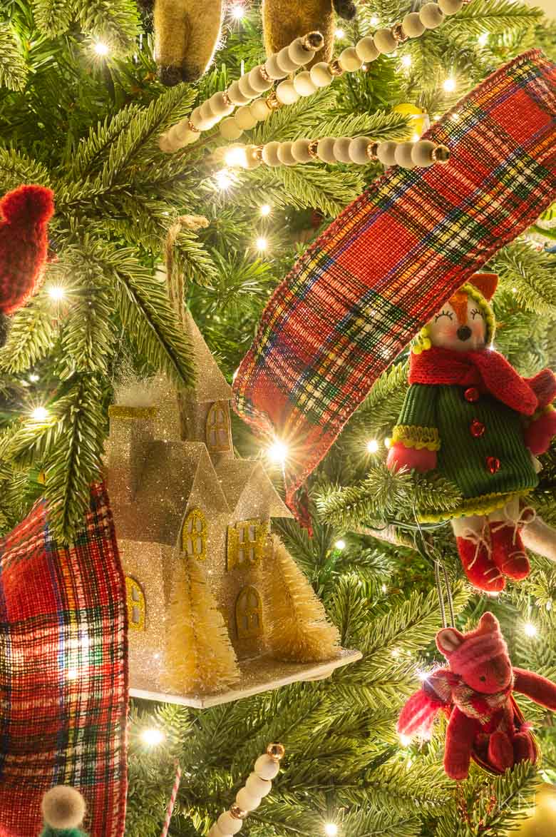 Tips for Decorating a Special Family Christmas Tree