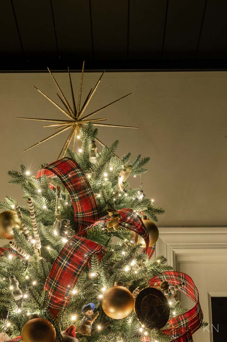 5 Tips for Decorating a Special Christmas Tree with Family Ornaments