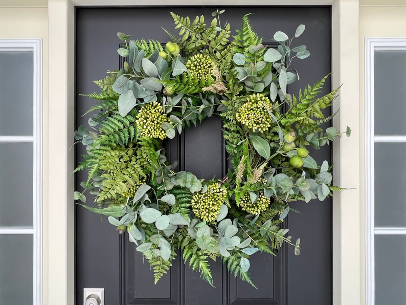 Pretty Green Wreaths for Spring