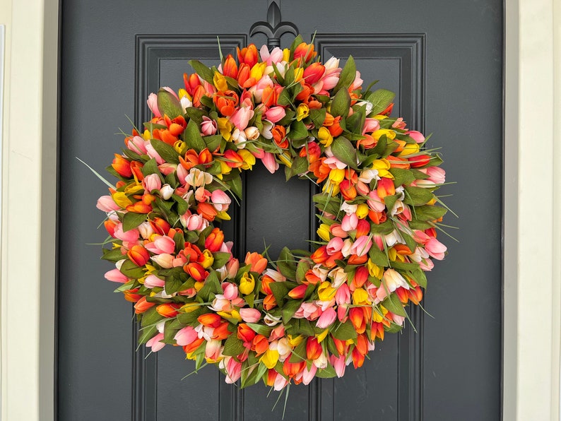 Best Tulip Spring Wreaths for the Front Door