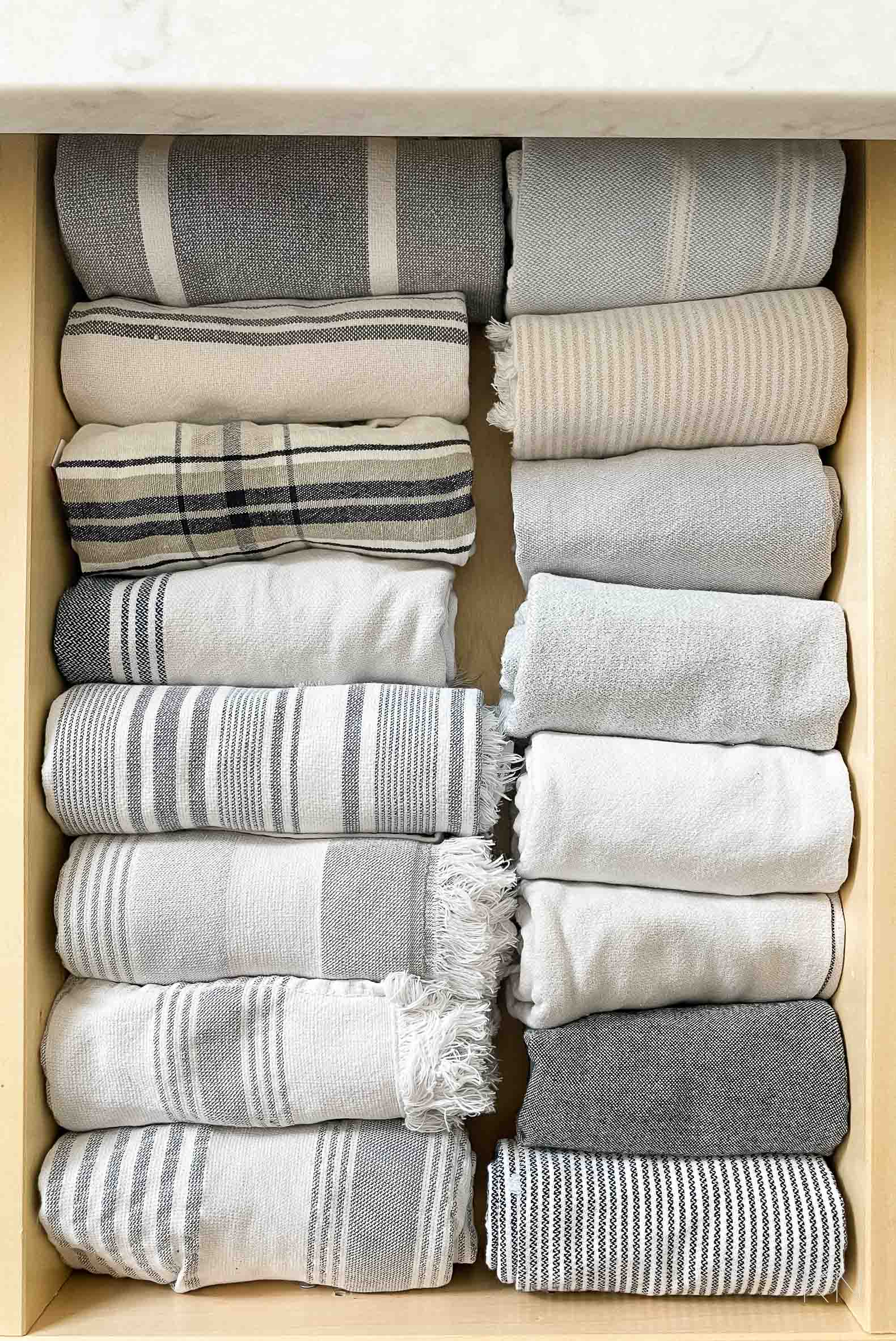 Organized Dish Towel Drawer - Organize and Decorate Everything