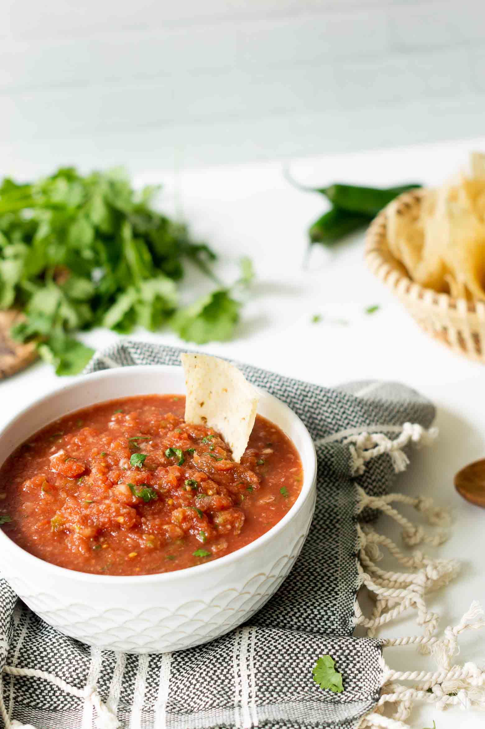 The Best Homemade Salsa (That's Super Easy to Make!)