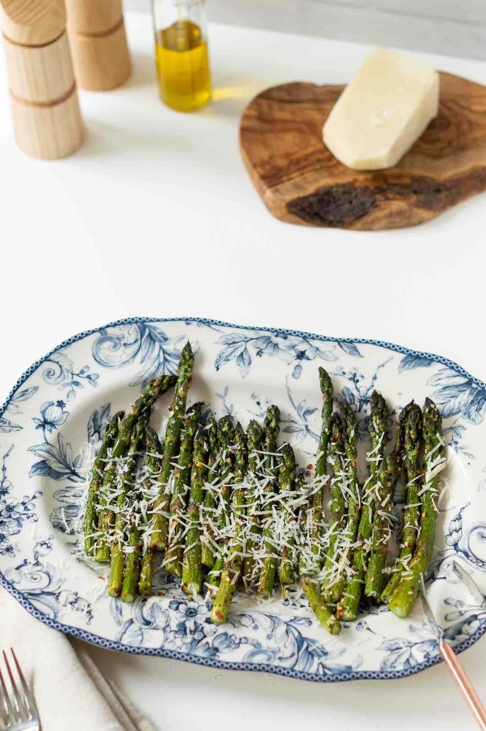 Yummy Vegetable Side - Oven Roasted Asparagus with Parmesan Cheese