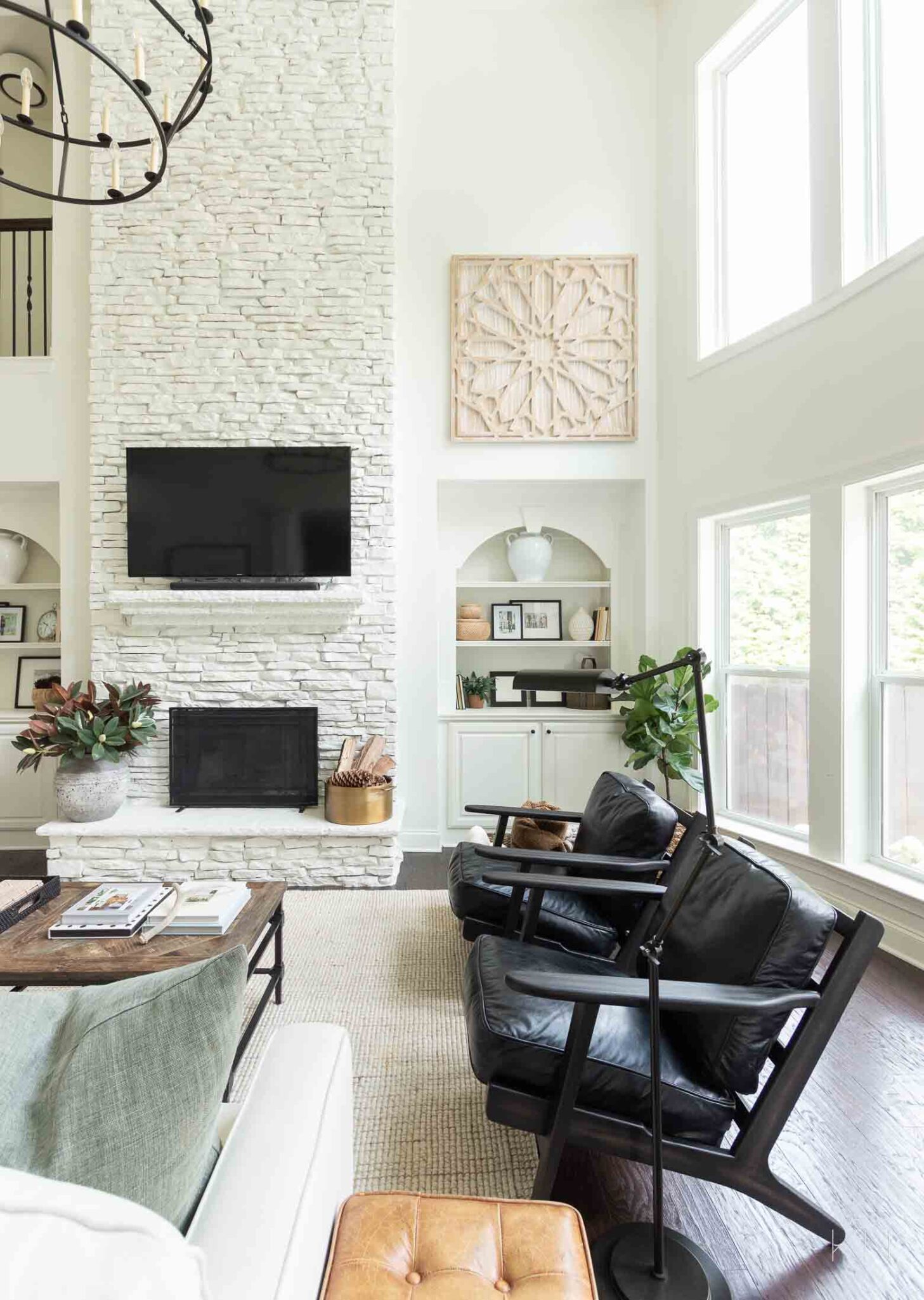 13 Ways to Achieve a More Minimalistic Living Room - Kelley Nan