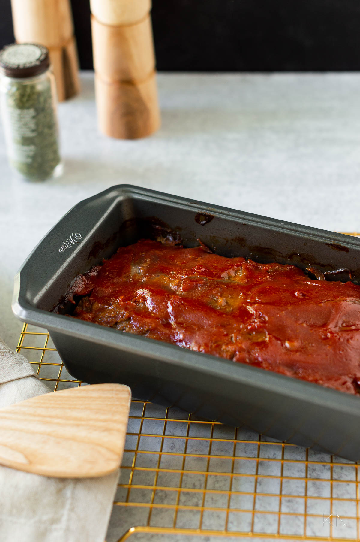 Meatloaf pan that drains clearance grease